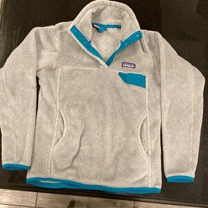 Patagonia Light Gray Fleece with Teal Accents